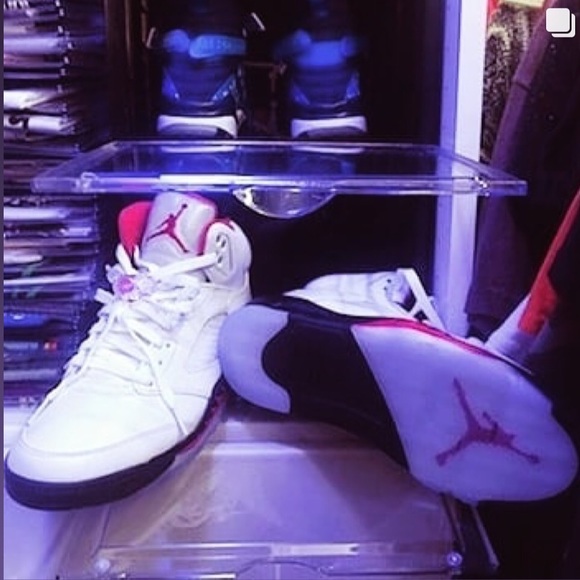 Jordan 5 fire red - Picture 2 of 2
